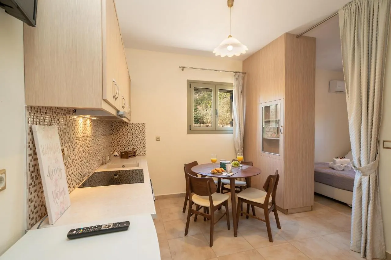 Family Villa Citrine Kefalonia - Near أيّا إفيميا 0*,  اليونان